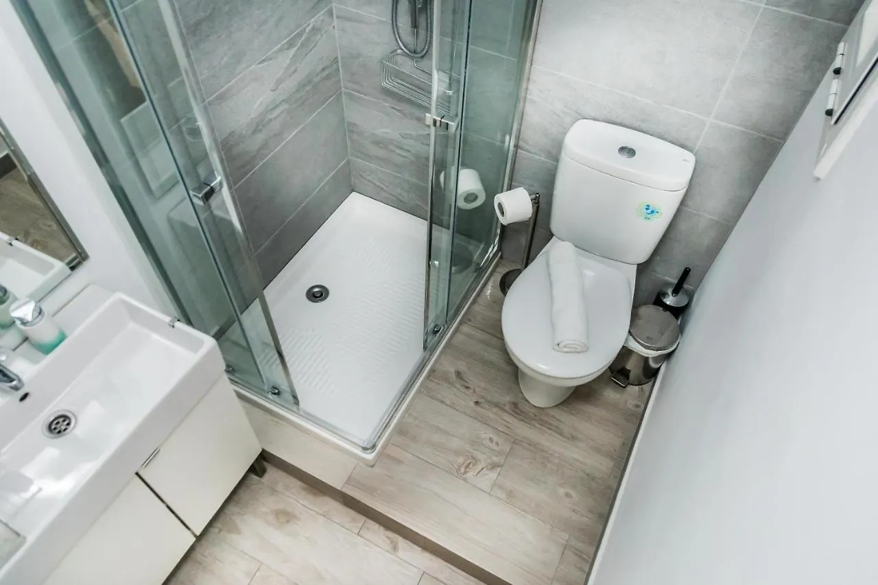 Opening Doors Gracia Daire Barselona İspanya